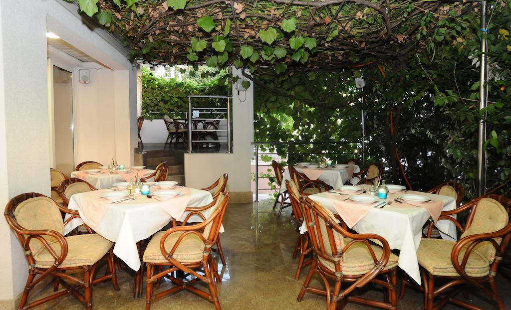 Hotel Anita Budva Bagian luar foto